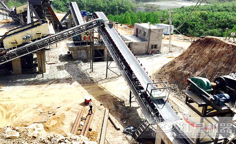 時(shí)產(chǎn)500T石料生產(chǎn)線現(xiàn)場(chǎng)