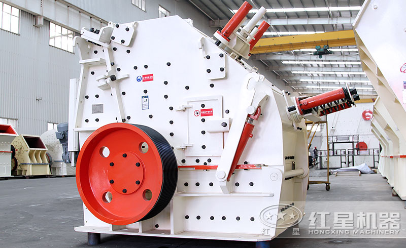 1小時(shí)100噸的石灰石碎石機(jī)價(jià)格