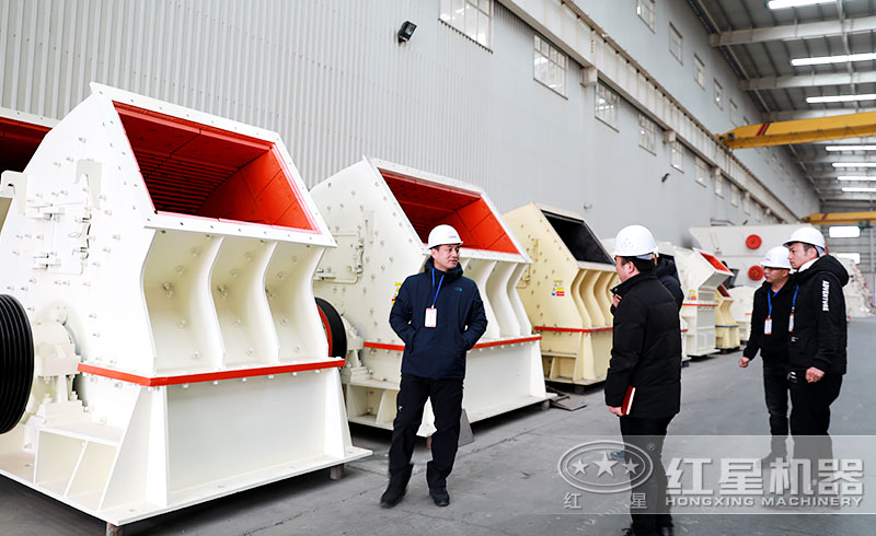 有關(guān)1615重錘式破碎機型號、產(chǎn)能及價格詳解