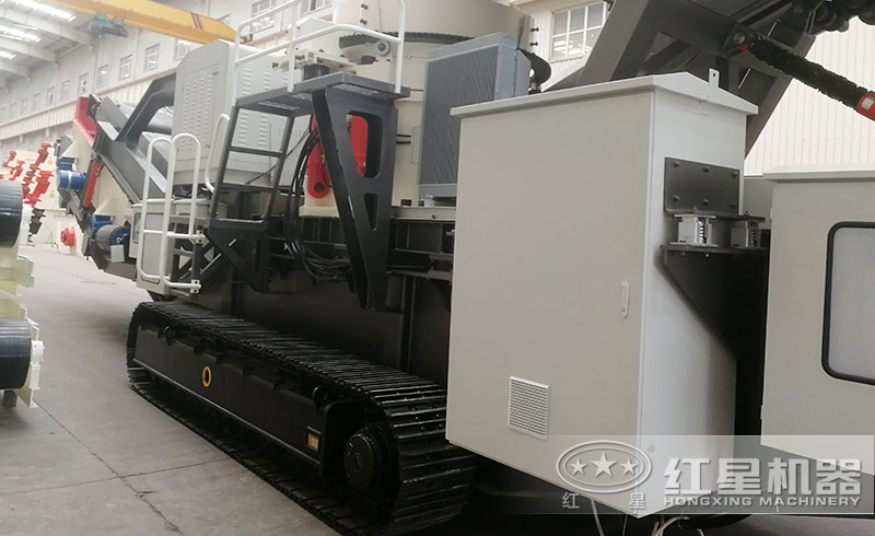 移動式破碎站哪個廠家質(zhì)量好？真實工作現(xiàn)場視頻為您展示