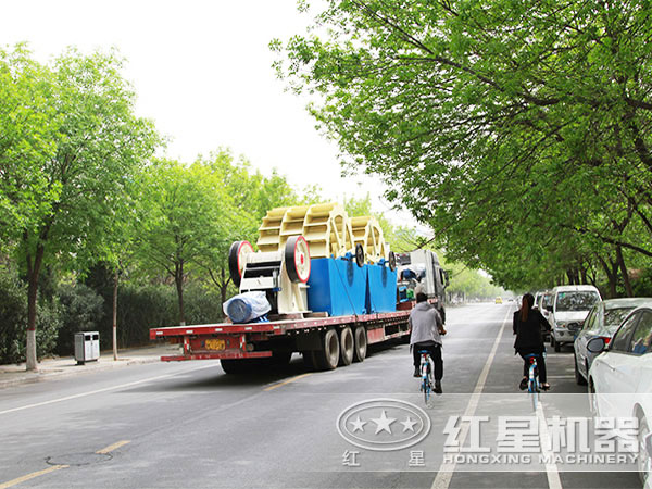 錘式破碎機(jī)發(fā)貨