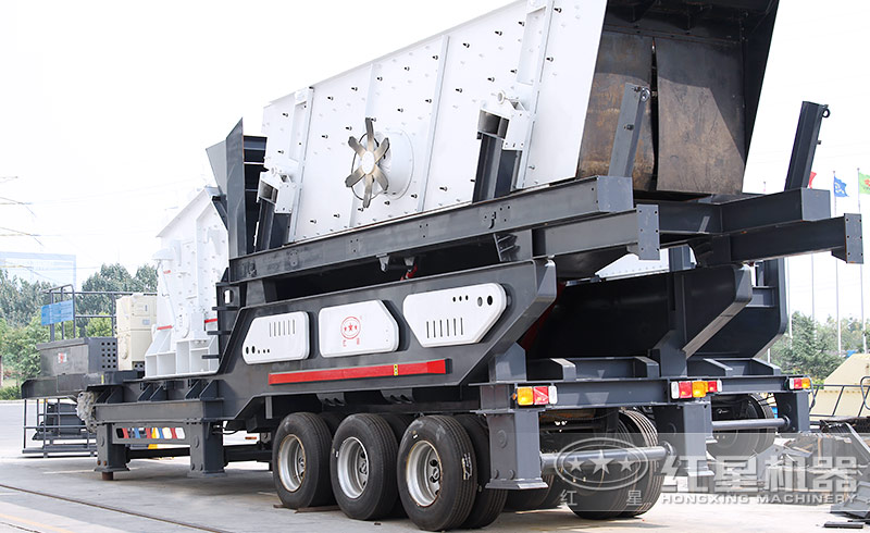 移動(dòng)反擊式破碎機(jī)