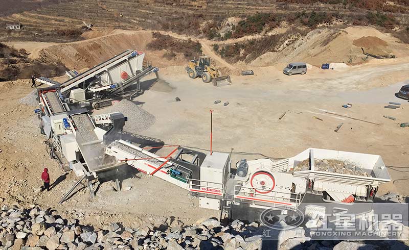 移動碎石制砂設(shè)備組建的生產(chǎn)現(xiàn)場