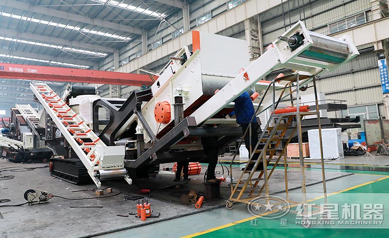 履帶移動(dòng)圓錐破碎站生產(chǎn)車間