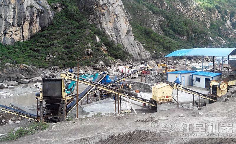 金礦制砂現(xiàn)場(chǎng)