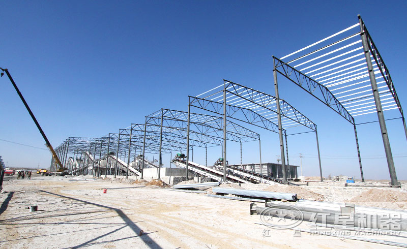 開辦一個砂石廠，需要注意哪些環(huán)保問題，配備哪些設(shè)備？