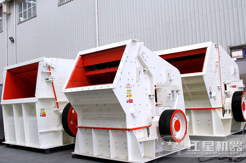 可以生產(chǎn)機(jī)制砂的機(jī)器多少錢？機(jī)制砂原料多少錢一噸？