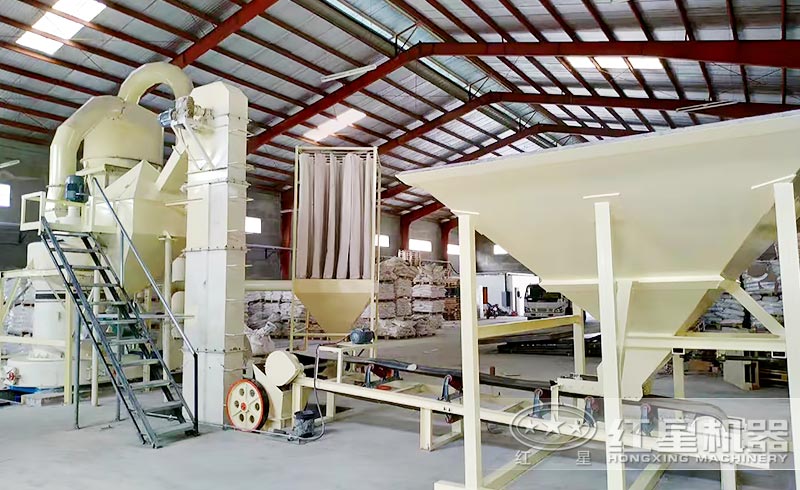 膨潤土磨粉機(jī)（專業(yè)加工80目到3000目膨潤土細(xì)料）