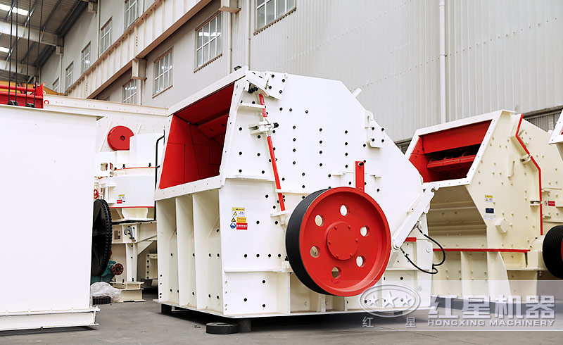砂石生產(chǎn)線設(shè)備之反擊式破碎機(jī)