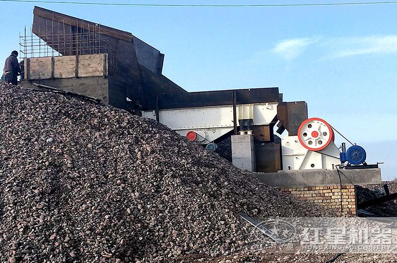 國內(nèi)大型顎式破碎機推動鐵路、公路事業(yè)蓬勃發(fā)展