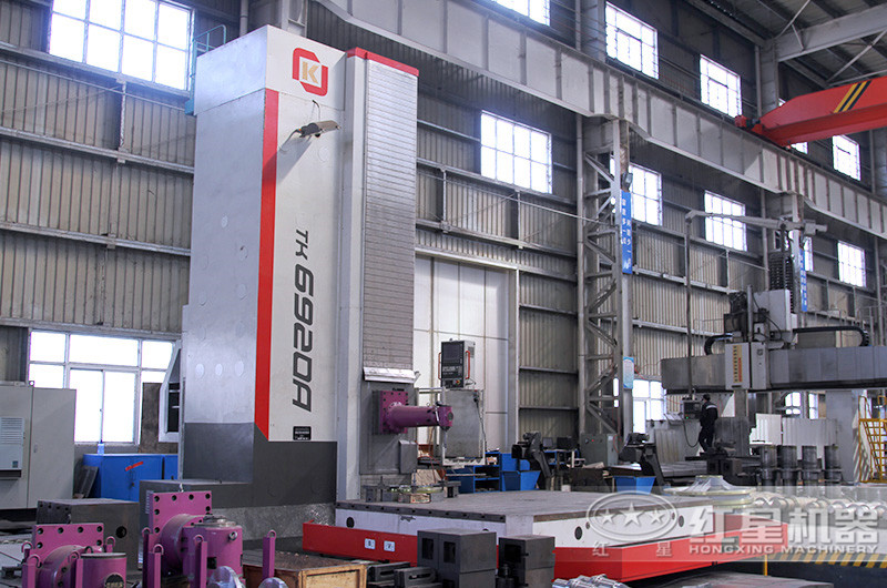 大型生產(chǎn)車間，現(xiàn)代化生產(chǎn)技術(shù)