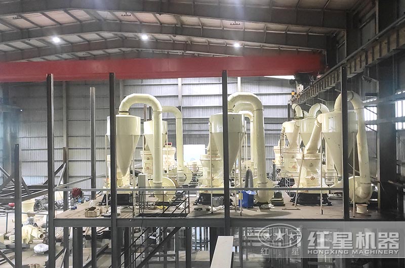 超細(xì)粉碎機(jī)大型生產(chǎn)車間