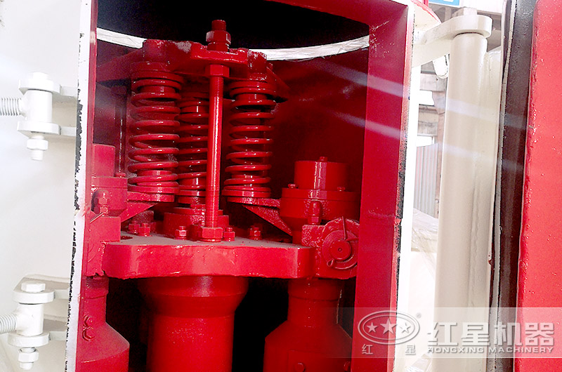 雷蒙磨粉機產(chǎn)量變低？先了解工作原理再提高產(chǎn)量