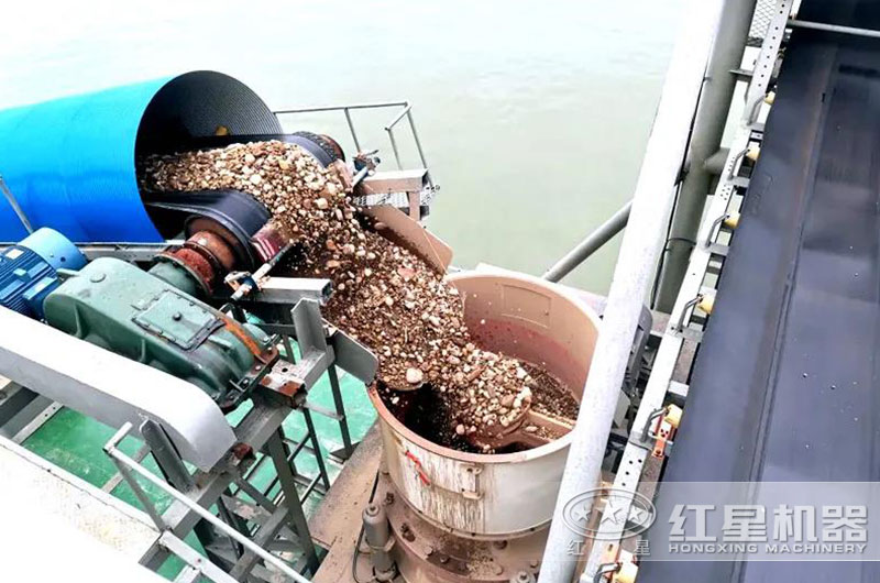 大型水上砂石生產(chǎn)線，真正可行走的砂石廠