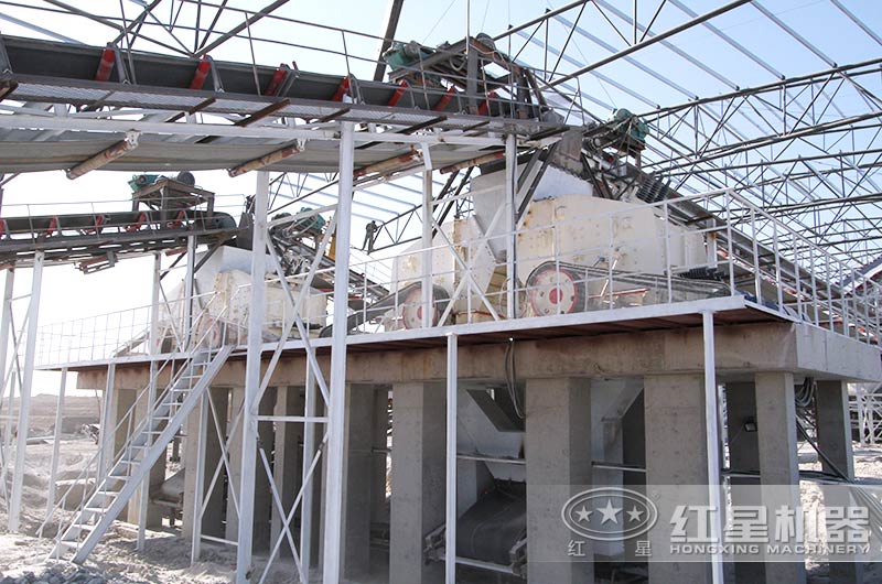 石灰石時(shí)產(chǎn)800噸碎石生產(chǎn)線現(xiàn)場(chǎng)