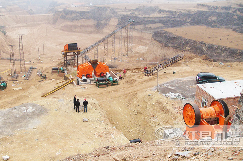 大型石頭破碎機價格表及比較經(jīng)濟的選購方案