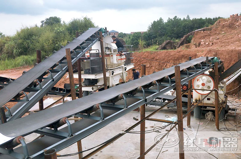 制砂機(jī)生產(chǎn)現(xiàn)場(chǎng)