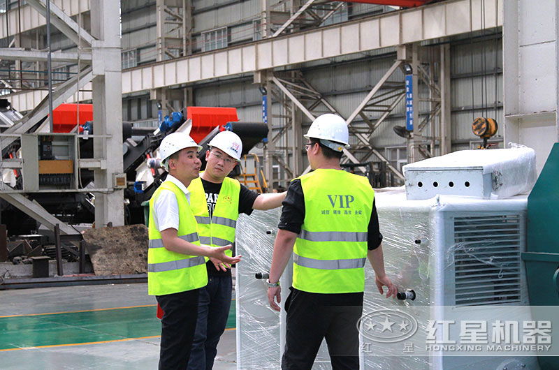 客戶來(lái)廠參觀考察設(shè)備 客戶來(lái)廠參觀考察設(shè)備