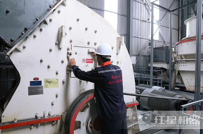 錘式破碎機(jī)最大型號是多少的？