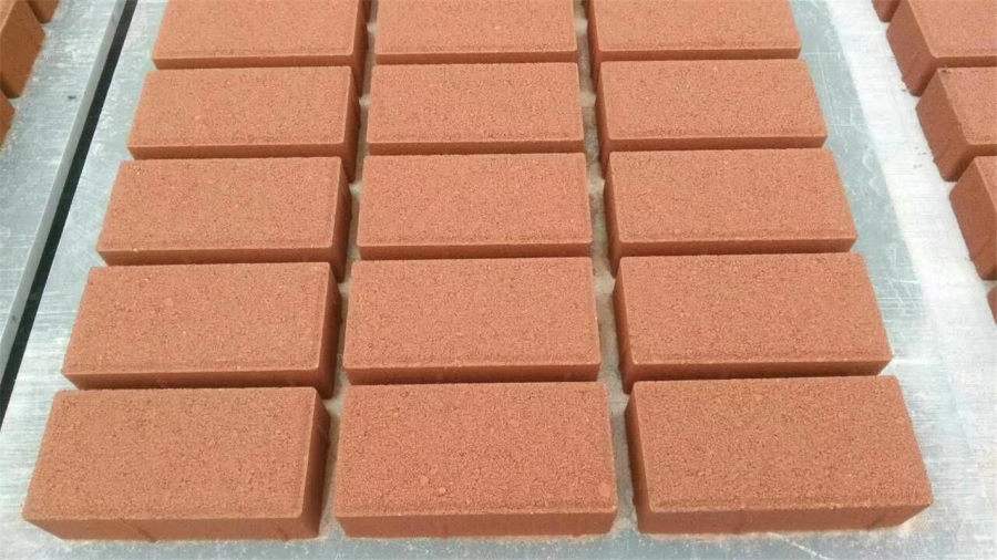 廢舊磚頭破碎后可用作透水磚 廢舊磚頭破碎后可用作透水磚