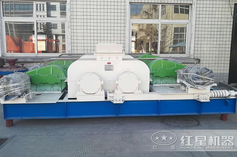 對(duì)輥式硅鐵破碎機(jī)圖片 對(duì)輥式硅鐵破碎機(jī)圖片