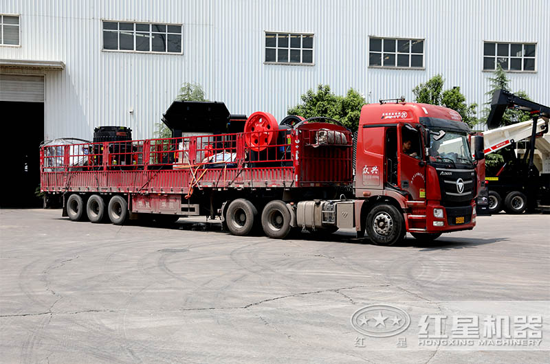 鄂式破碎機發(fā)貨