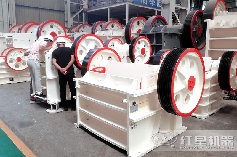 顎式細(xì)碎破碎機(jī)