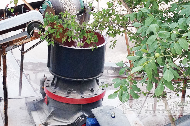 圓錐破碎機作業(yè)圖 圓錐破碎機作業(yè)圖