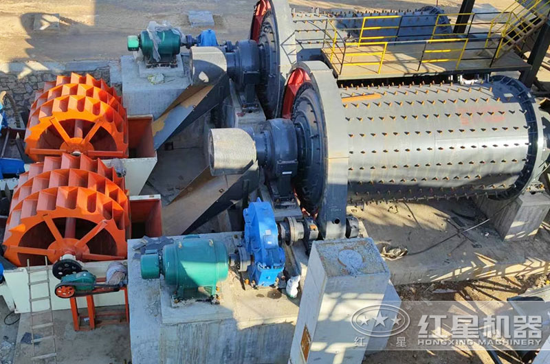 鋼渣球磨機工作現(xiàn)場實拍圖 鋼渣球磨機工作現(xiàn)場實拍圖