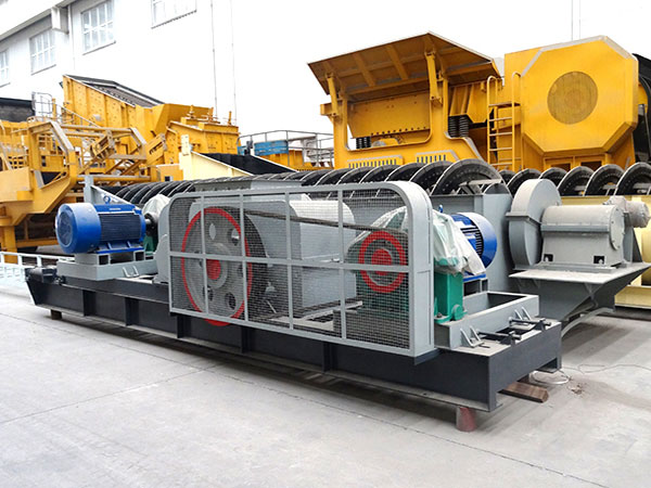 水泥對輥破碎機