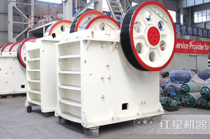 750顎式破碎機(jī) 750顎式破碎機(jī)