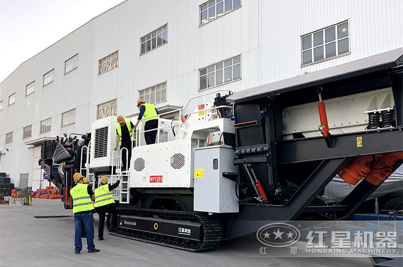 客戶參觀移動式破碎機