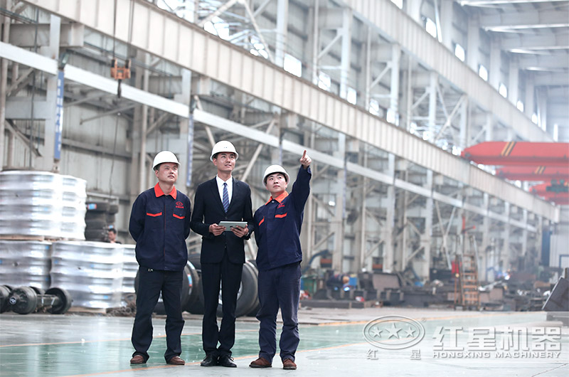 技術(shù)人員為品質(zhì)報(bào)價(jià)護(hù)航 