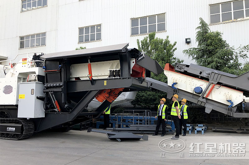 客戶參觀顎式破碎機中