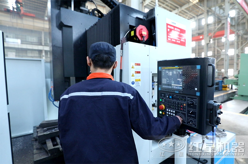 紅星技術人員作業(yè)中 紅星技術人員作業(yè)中