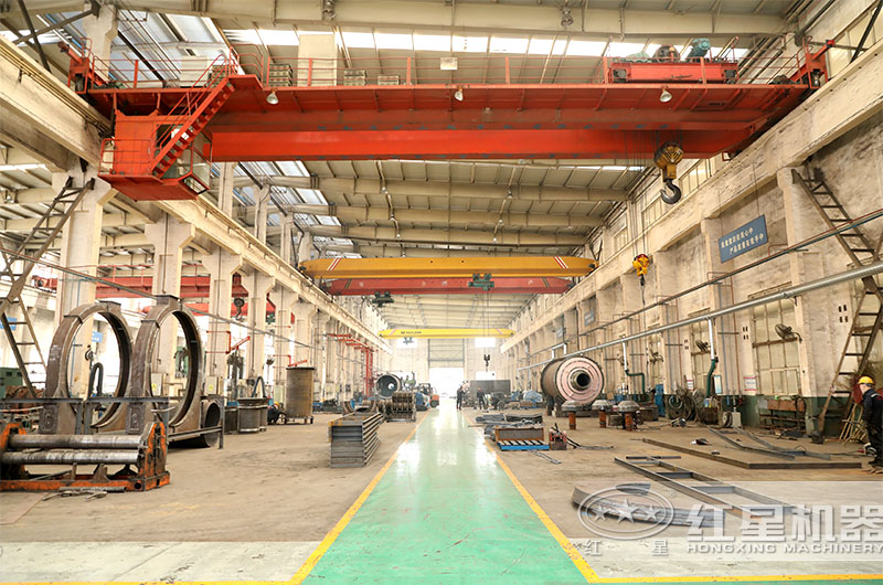 河南紅星球磨機生產(chǎn)車間 河南紅星球磨機生產(chǎn)車間