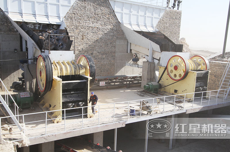 有圖有真相—關(guān)于時(shí)產(chǎn)1000噸大型破碎機(jī)，滿足您的好奇心